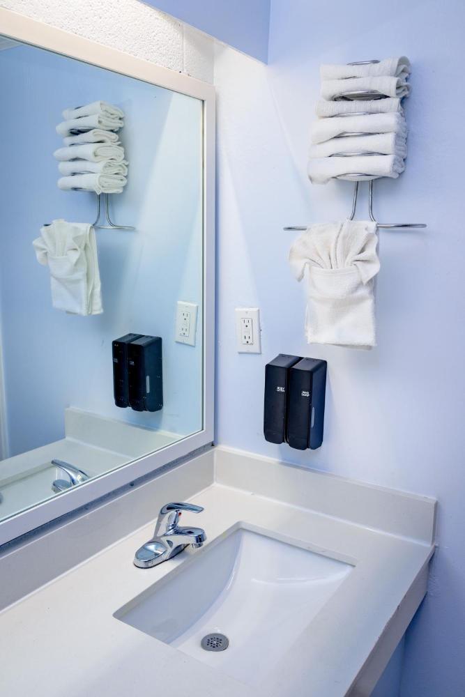 Superior Queen Room interior